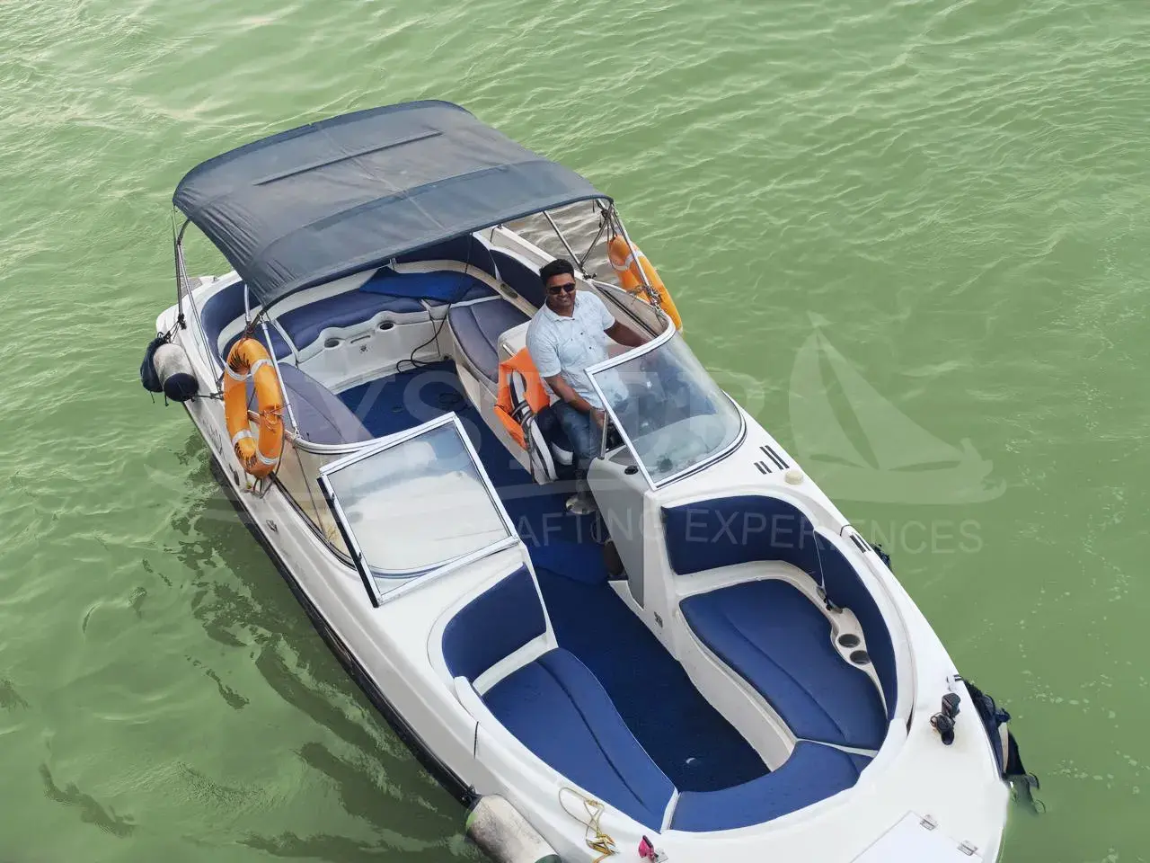 Bayliner 245_Oyster Sailing (7)