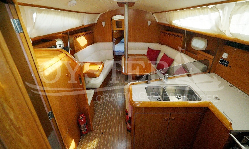 Copy of Oyster Sailing_Hanse 320 (1)