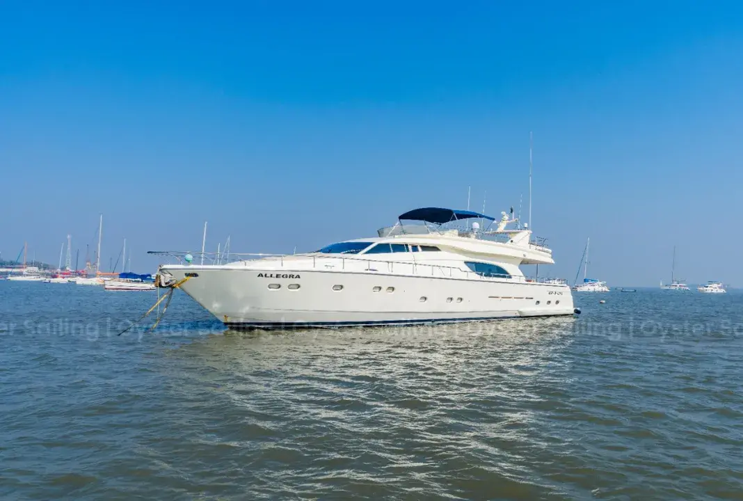 F880_Motor_Yacht (4)
