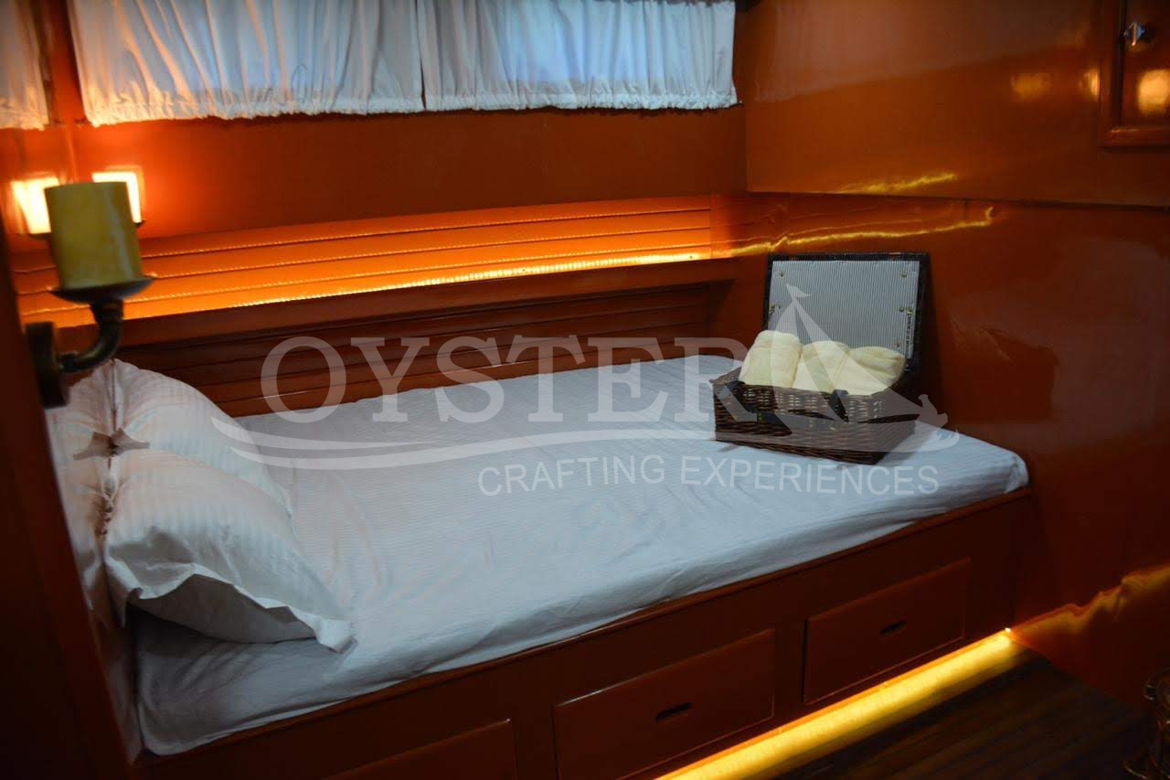 Oyster Sailing Genesis (15)