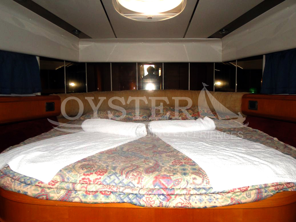 Oyster Sailing_Fairline 55 (6)