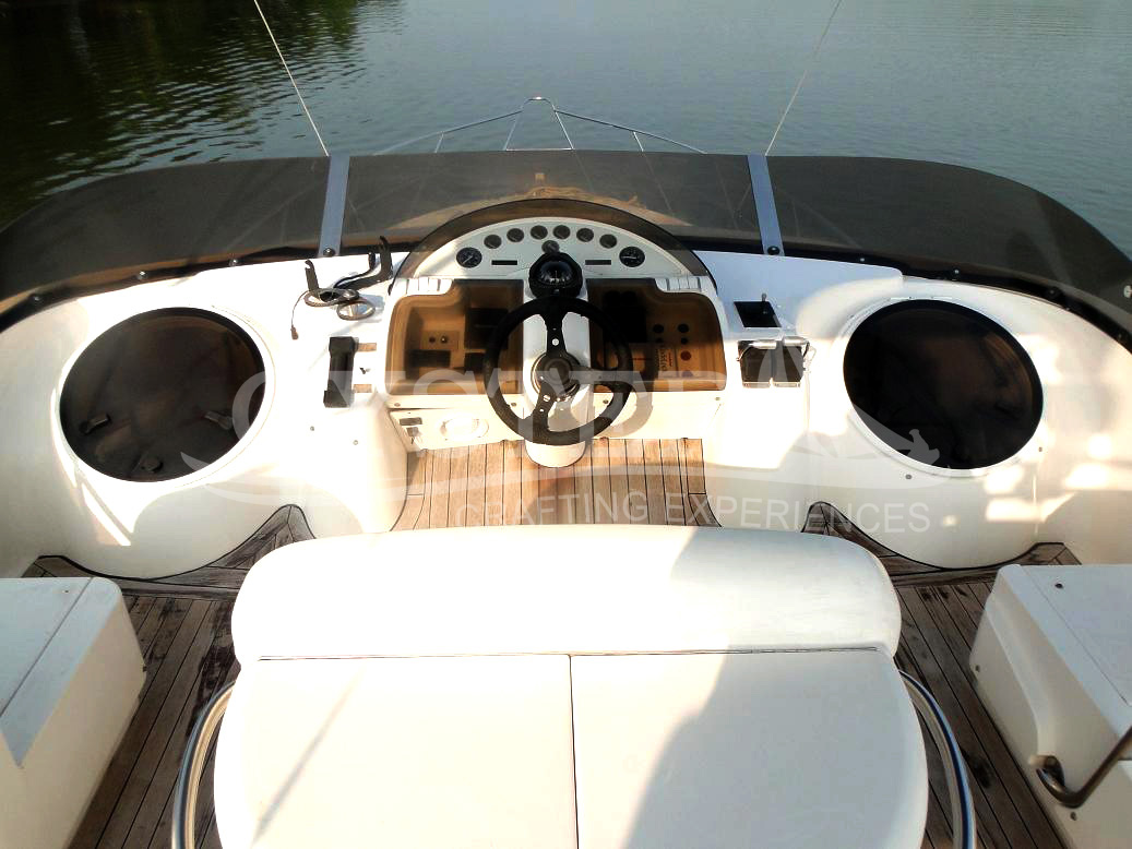 Oyster Sailing_Fairline 55 (8)