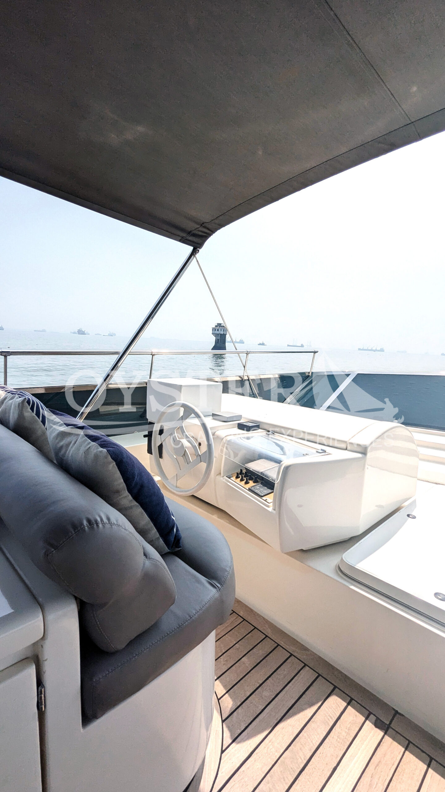 Oyster Sailing_Ferretti 880 (10)