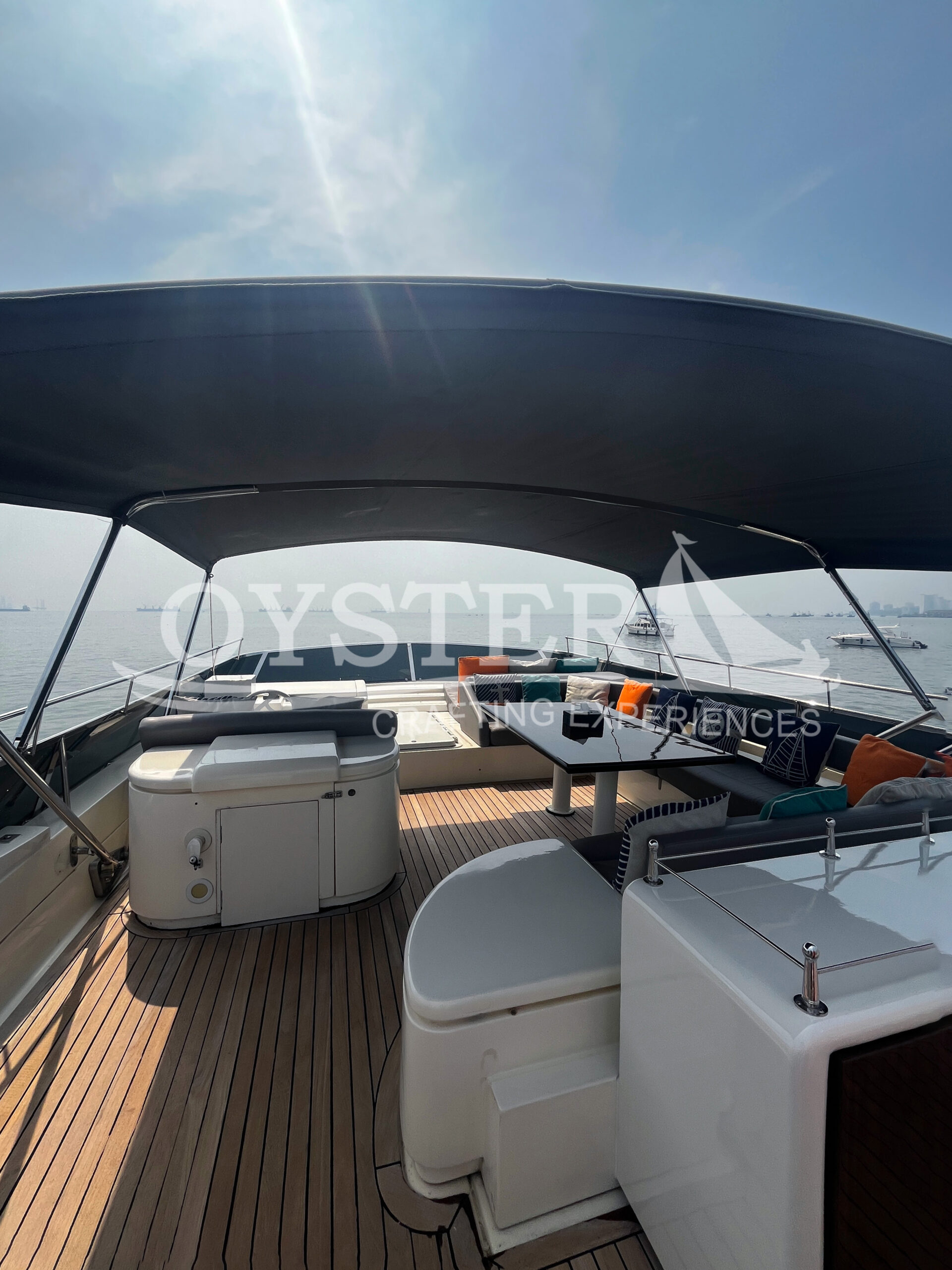 Oyster Sailing_Ferretti 880 (13)