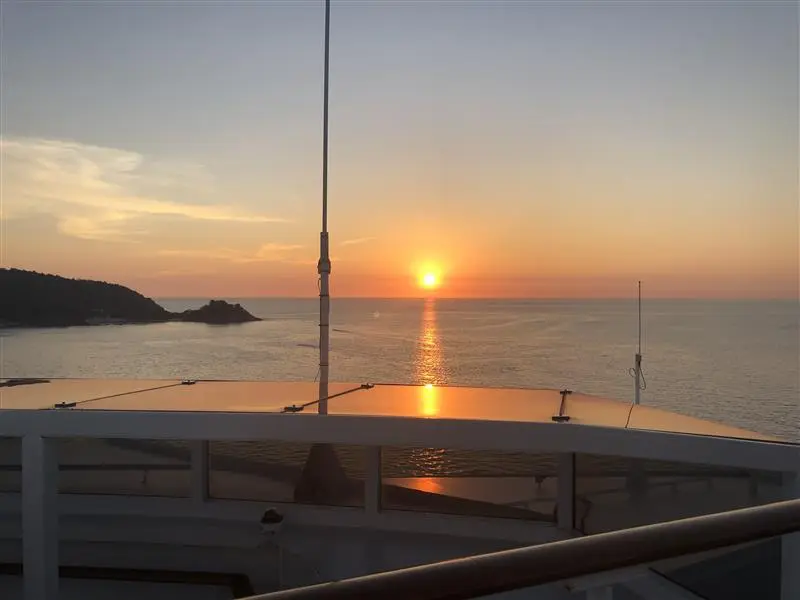 yacht booking Goa