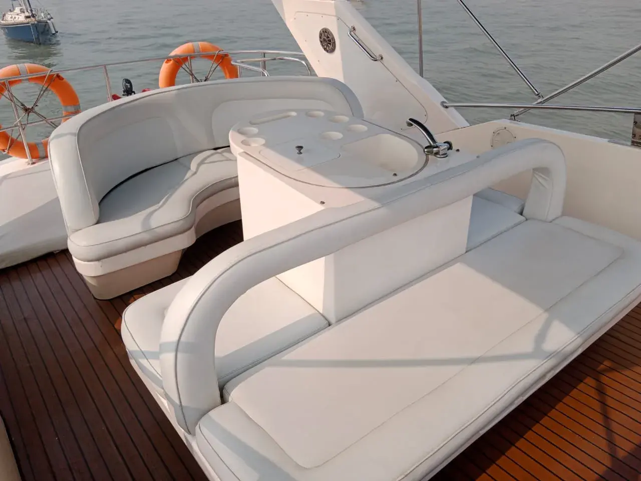 Gulf_Craft_Adora_Oyster_Sailing (3)