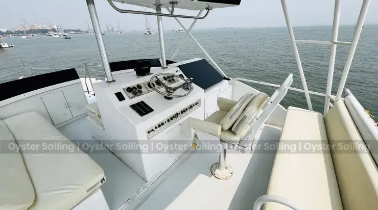 Royal Lady Yacht Mumbai