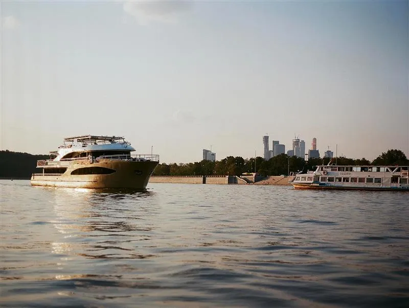 yacht sailing mumbai